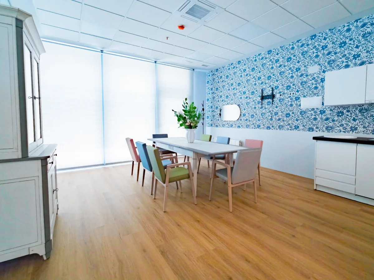 Residencia ancianos con comedor para los familiares