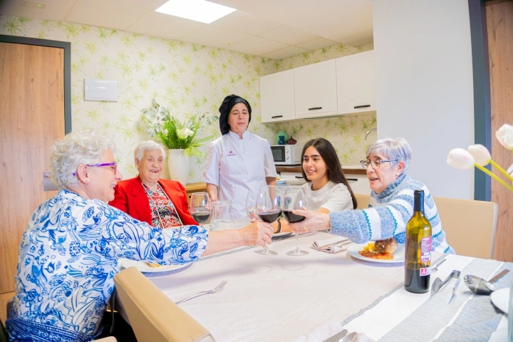 Residencia de mayores Barakaldo _ Vitalia Santa Teresa _ Comedor familiar