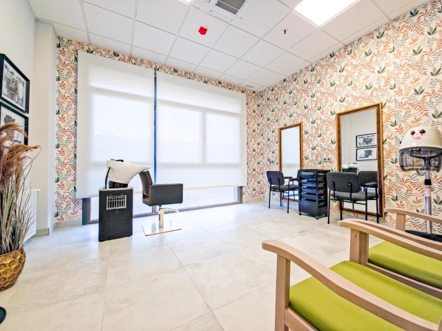 Residencia tercera edad Vitalia Gandía _ Peluquería