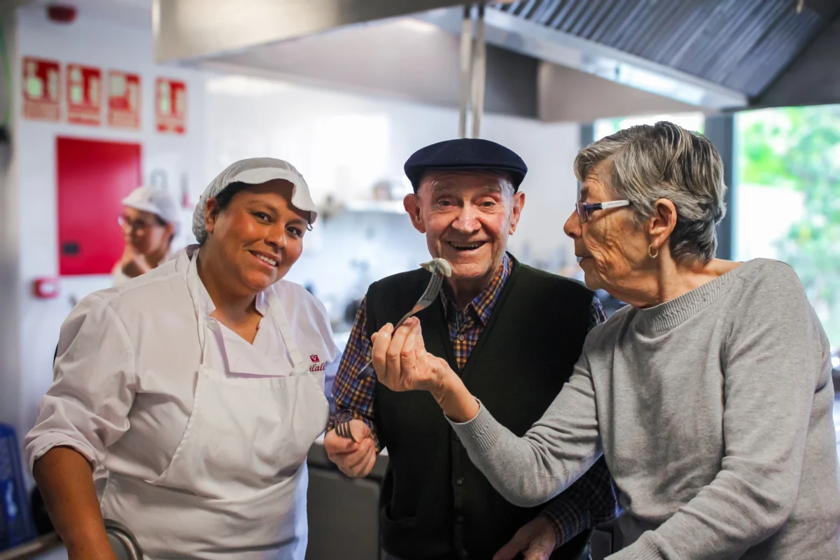 Cocina y comida de calidad en la residencia de mayores Vitalia Aranda del Duero