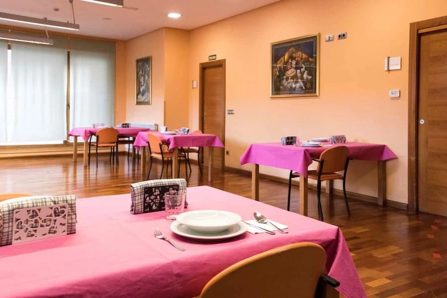 Comedor para los mayores en la residencia Vitalia San Pablo en León