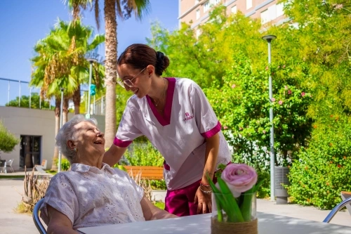 residencia para personas mayores sevilla vitalia kansas _ personal