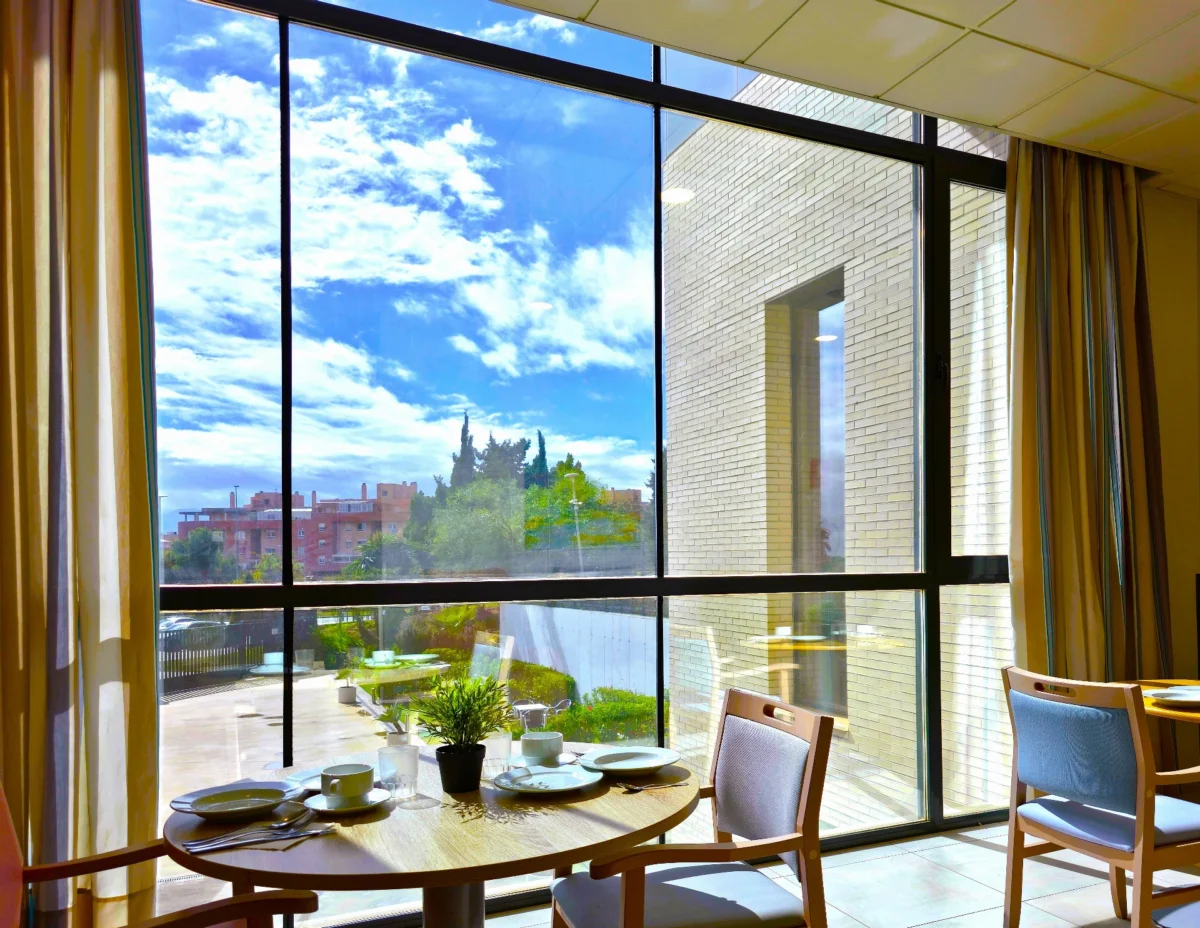 Espacios y zonas de lujo en el centro de discapacidad Vitalia Teatinos