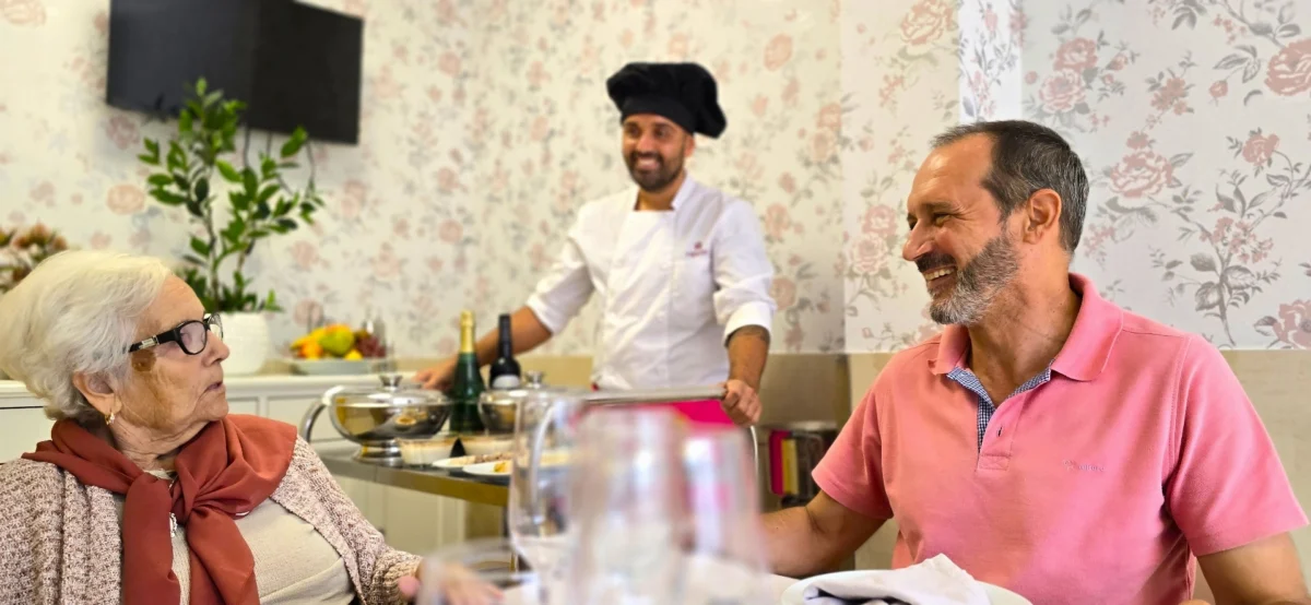 Comedor y espacios para la convivencia familiar en Vitalia Jerez