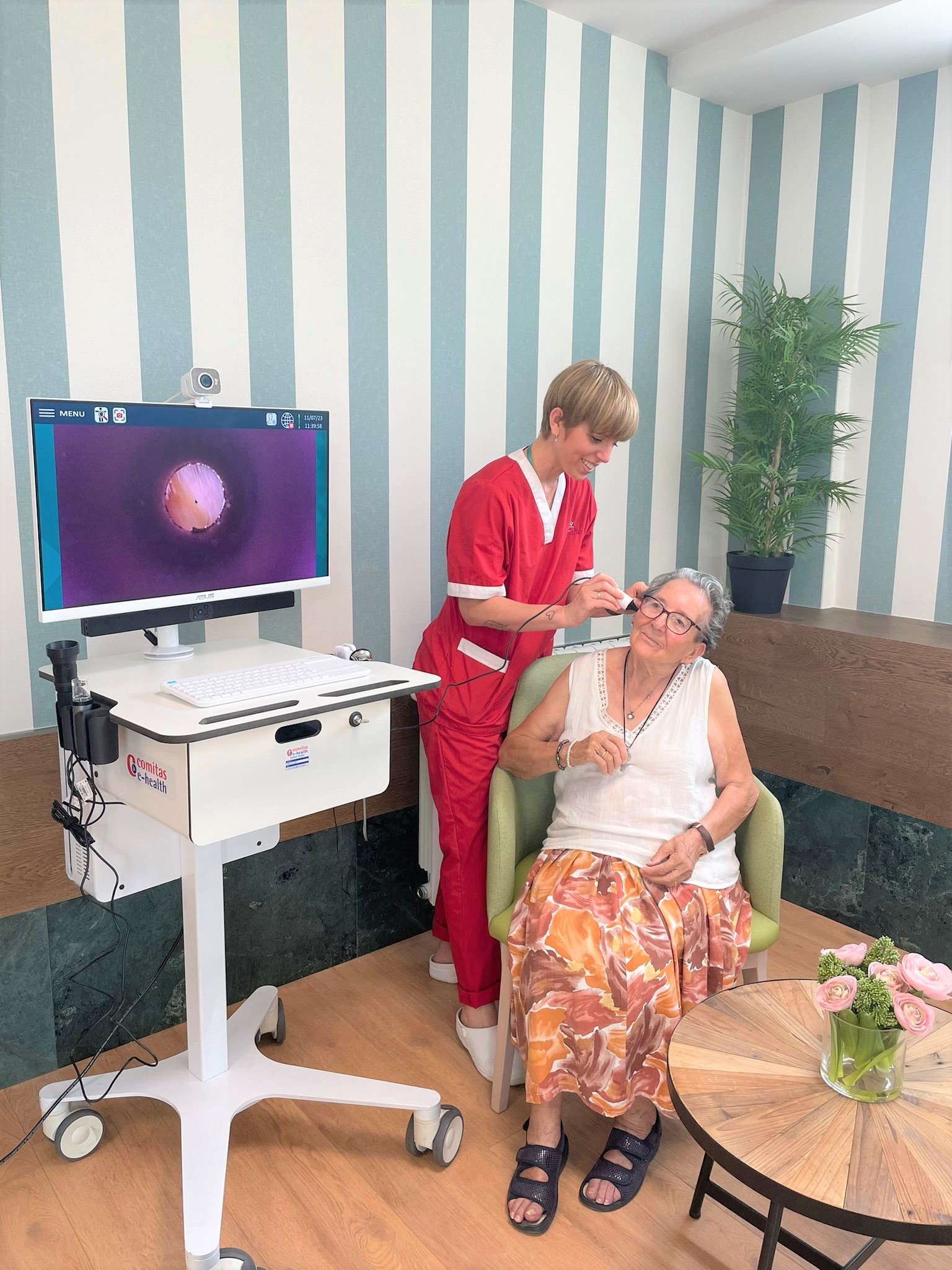 Fundación cuidados dignos, acreditadores de centros libres de sujeciones, visita Vitalia Casablanca