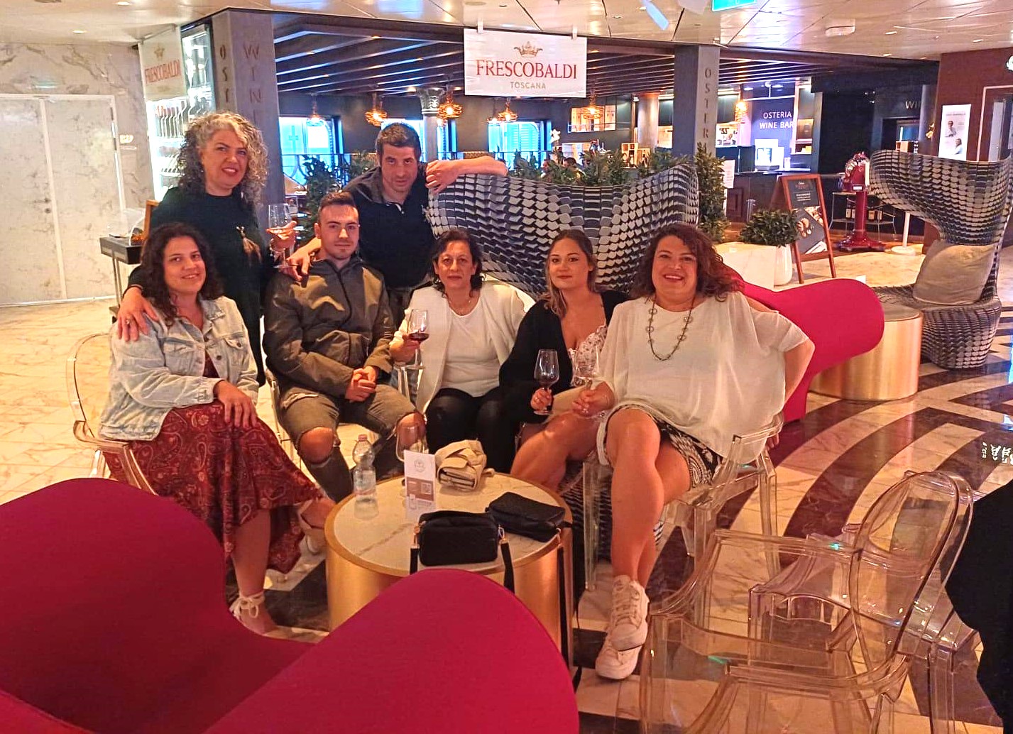 ¡Los primeros 40 pasajeros de Vitalia ya han comenzado su emocionante travesía por el Mediterráneo!