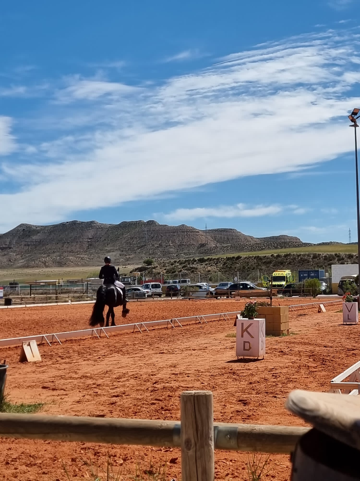 Vitalia entrega el primer premio del concurso nacional de hípica de doma clásica