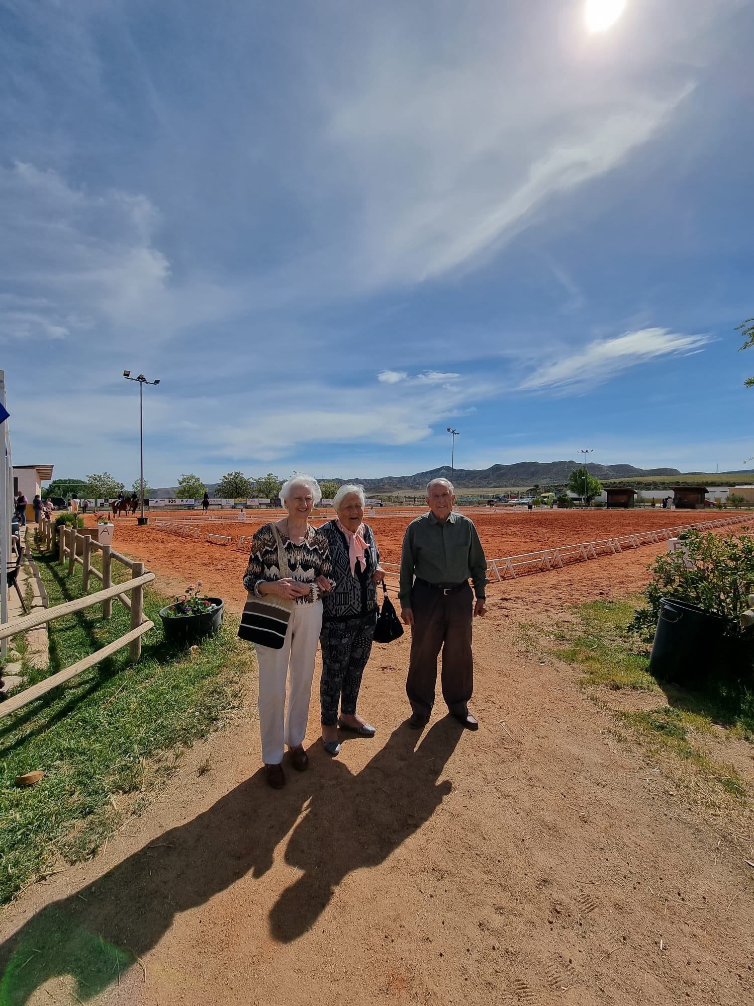 Vitalia entrega el primer premio del concurso nacional de hípica de doma clásica