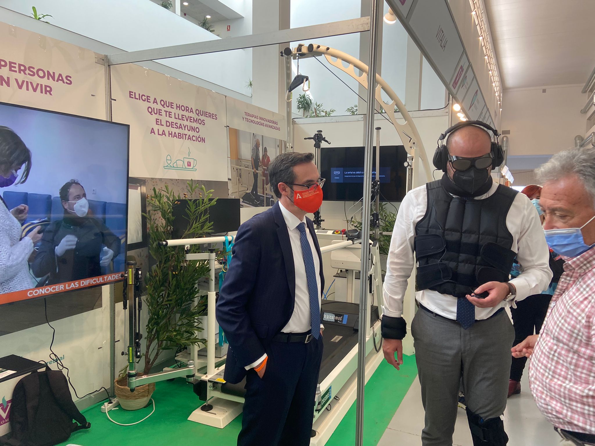 Trajes simuladores de edad, protagonistas en Tecnosocial