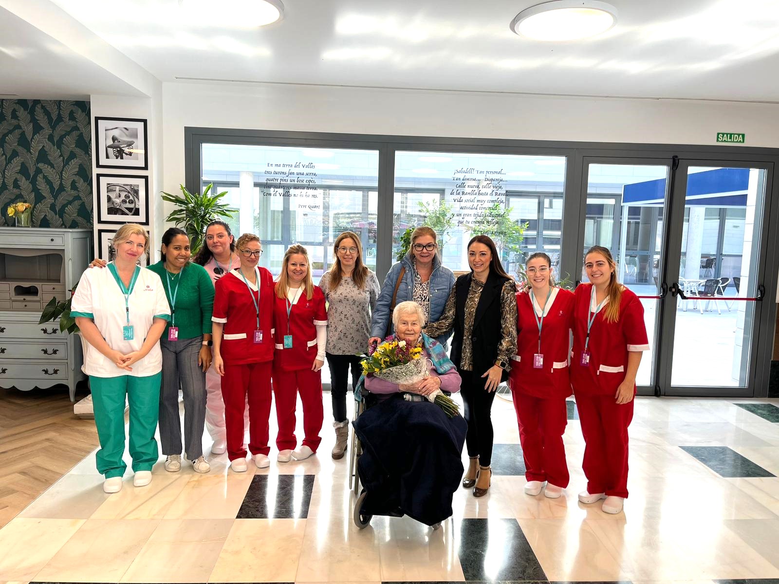 Cómo es la plantilla profesional de una residencia de mayores