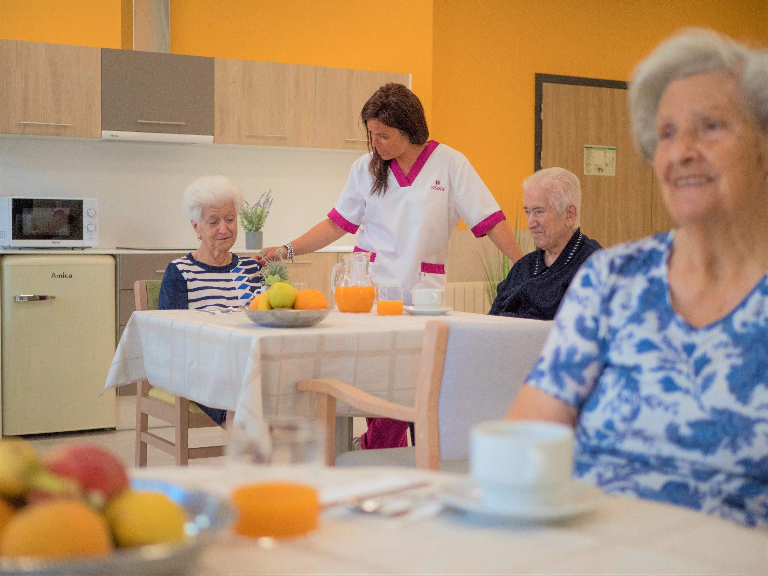 Vitalia presente en la portada de la revista Actualidad de las empresas aragonesas