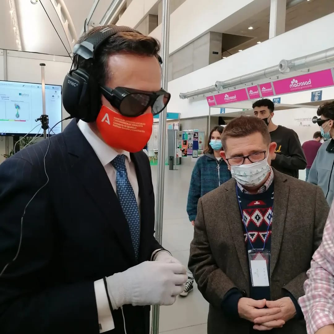 Trajes simuladores de edad, protagonistas en Tecnosocial