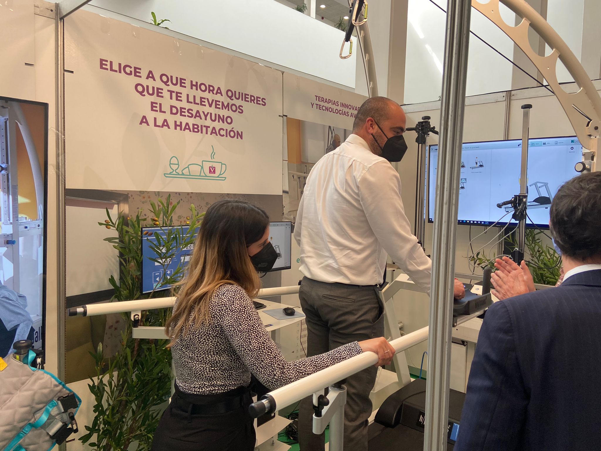 Trajes simuladores de edad, protagonistas en Tecnosocial