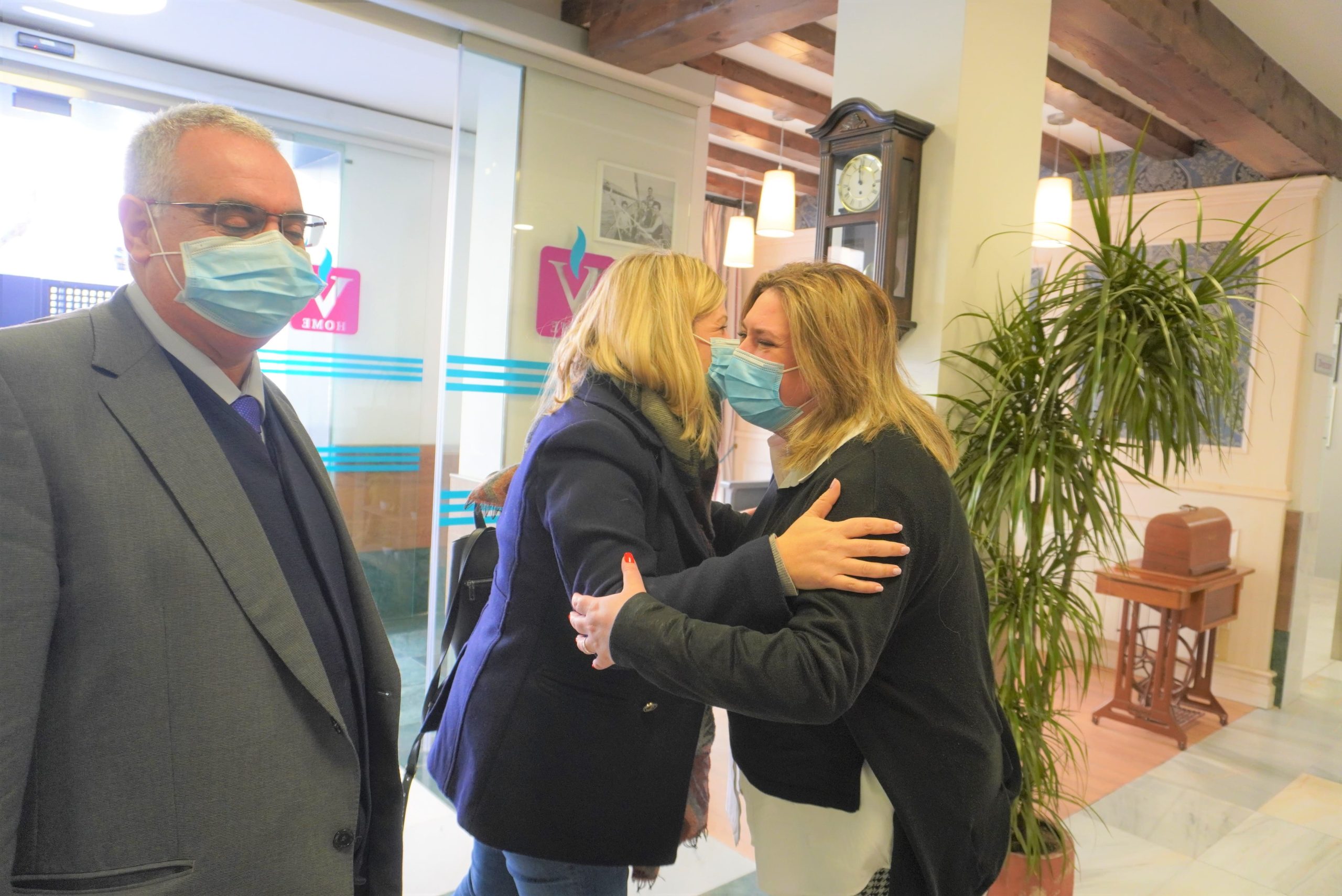 Vitalia Murcia recibe la visita de las instituciones autonómicas y locales para conocer en persona el innovador modelo residencial para mayores del grupo Vitalia