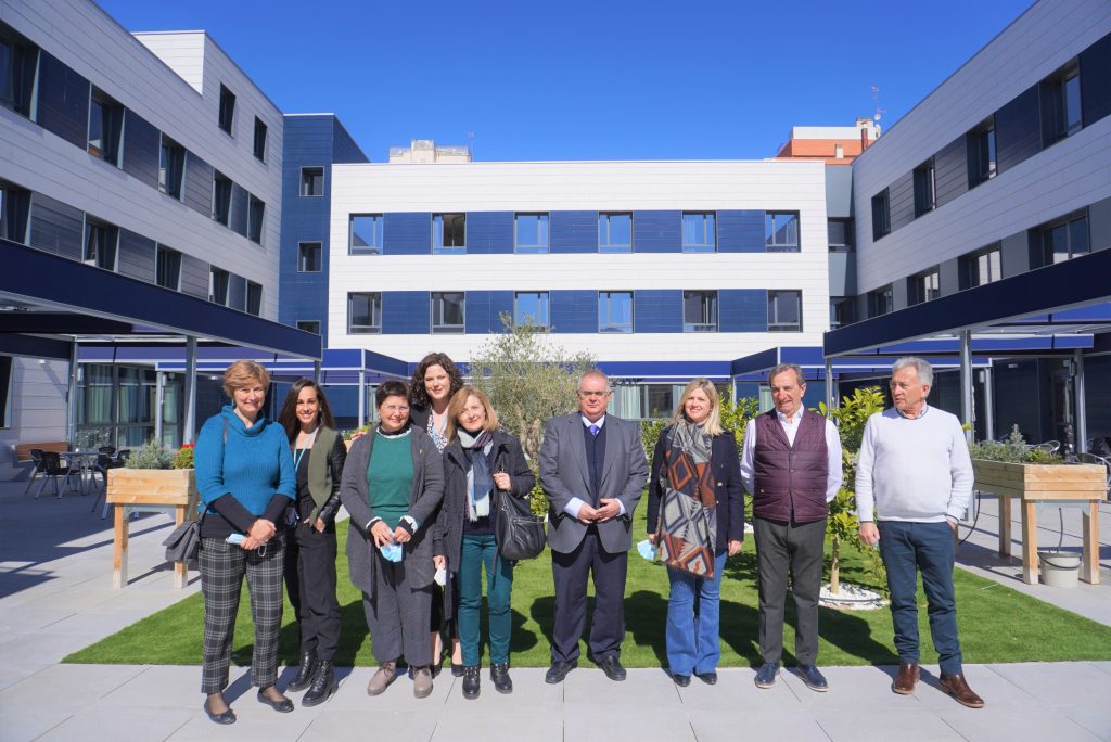 Vitalia Murcia recibe la visita de las instituciones autonómicas y locales para conocer en persona el innovador modelo residencial para mayores del grupo Vitalia