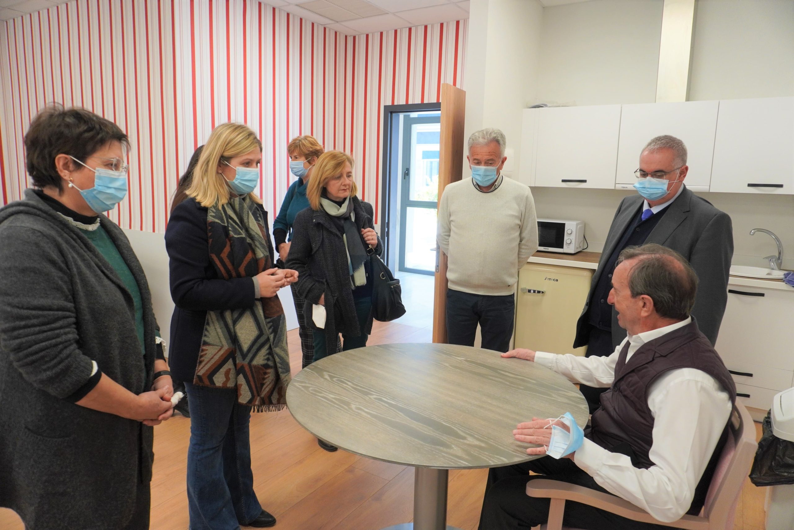 Vitalia Murcia recibe la visita de las instituciones autonómicas y locales para conocer en persona el innovador modelo residencial para mayores del grupo Vitalia