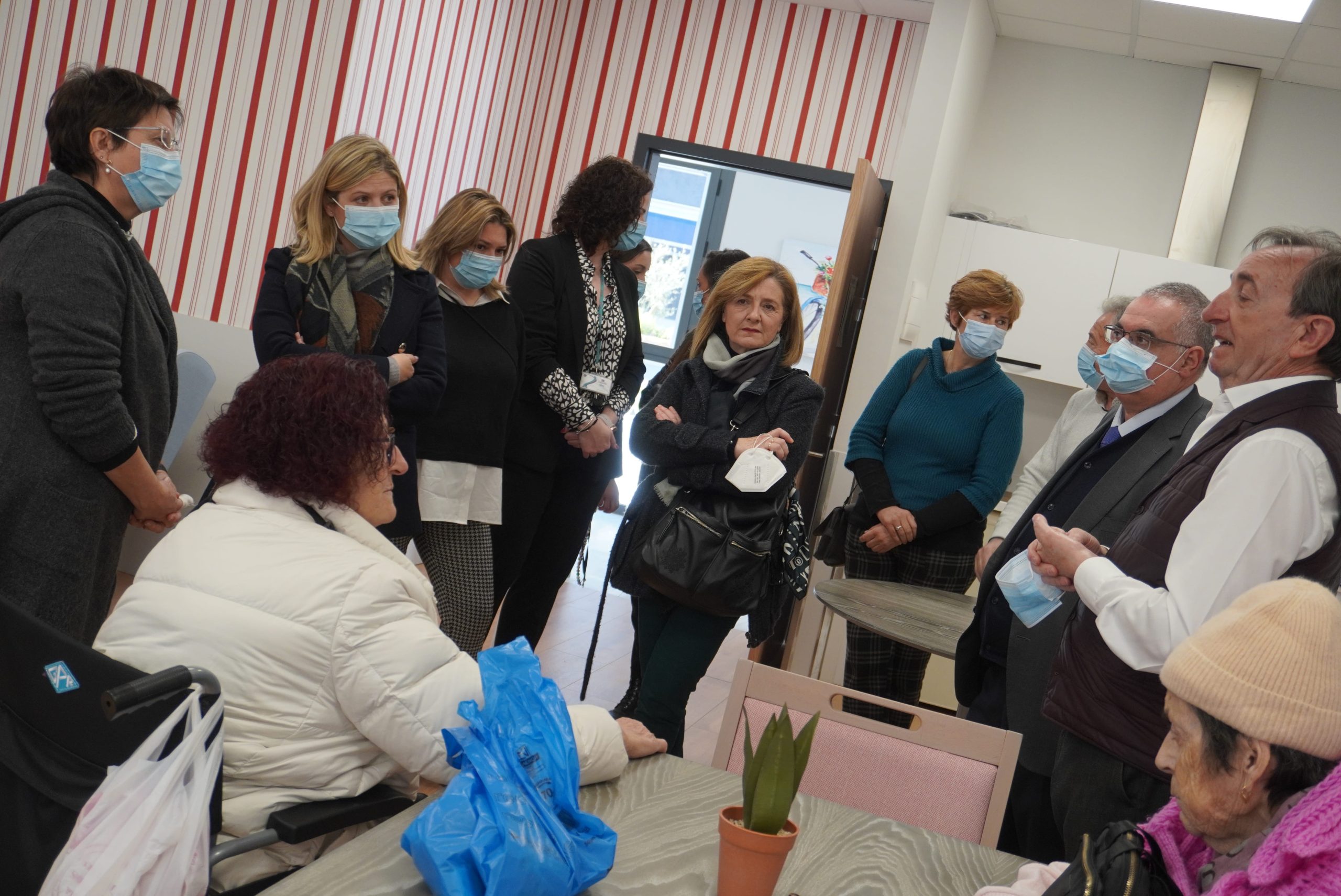 Vitalia Murcia recibe la visita de las instituciones autonómicas y locales para conocer en persona el innovador modelo residencial para mayores del grupo Vitalia