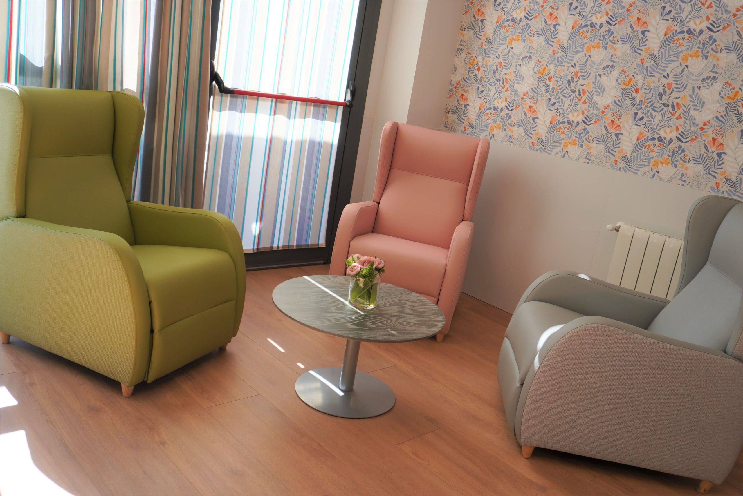 Vitalia Murcia recibe la visita de las instituciones autonómicas y locales para conocer en persona el innovador modelo residencial para mayores del grupo Vitalia