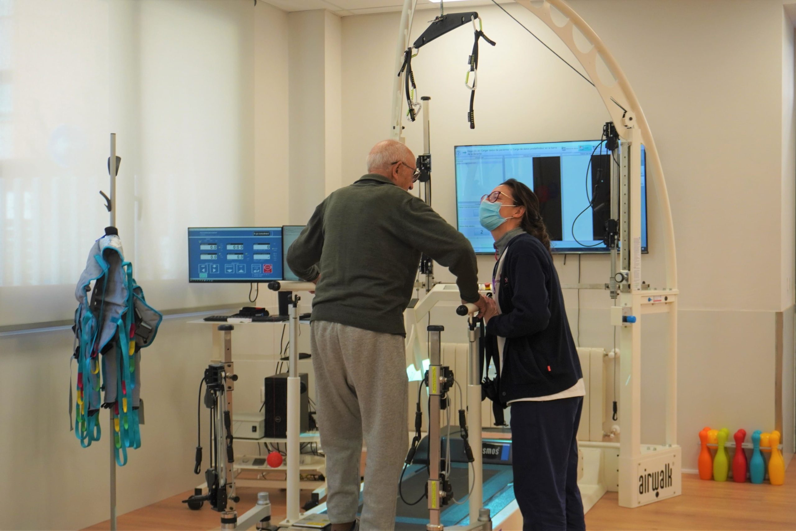 Vitalia Murcia recibe la visita de las instituciones autonómicas y locales para conocer en persona el innovador modelo residencial para mayores del grupo Vitalia