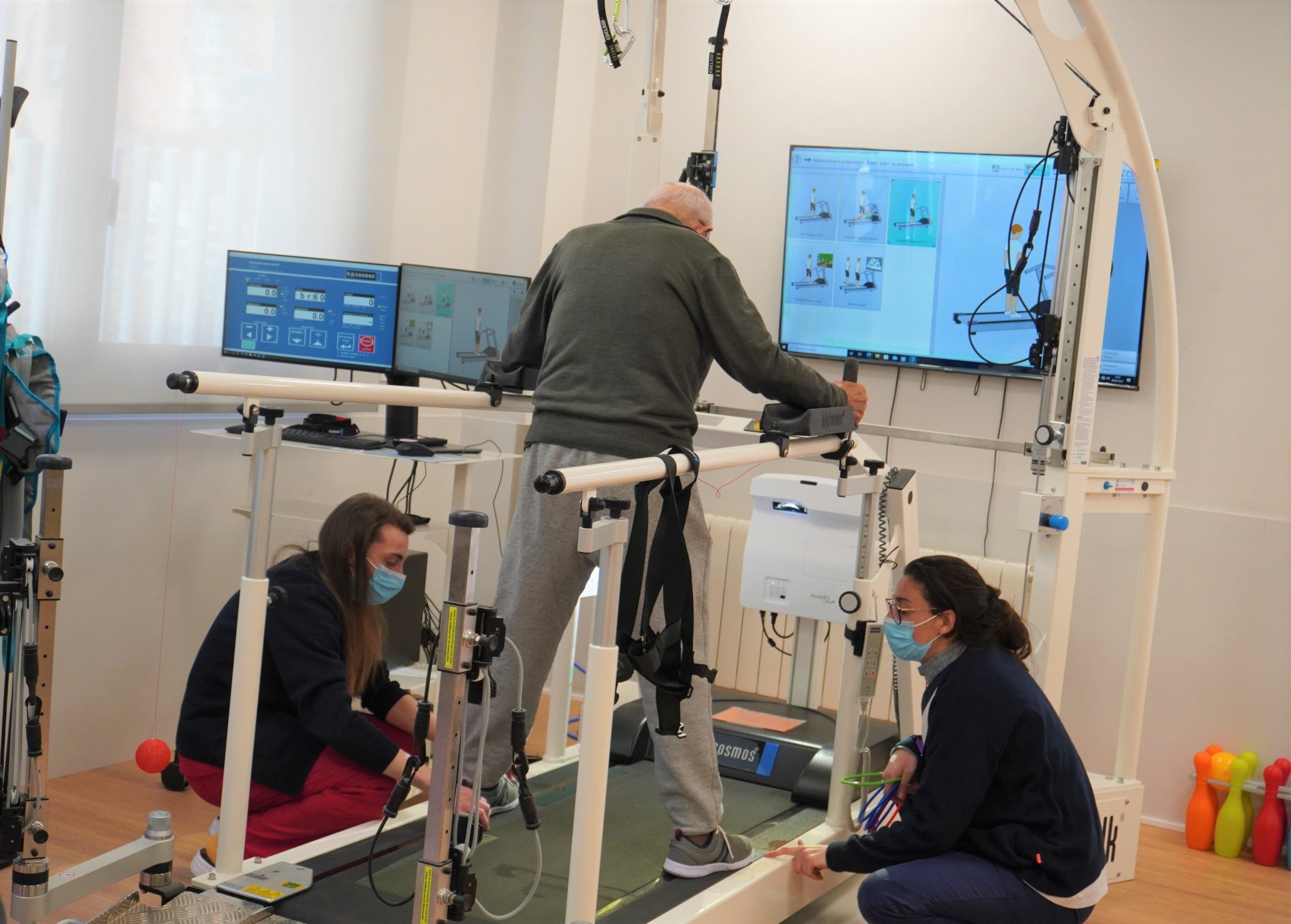 Vitalia Murcia recibe la visita de las instituciones autonómicas y locales para conocer en persona el innovador modelo residencial para mayores del grupo Vitalia