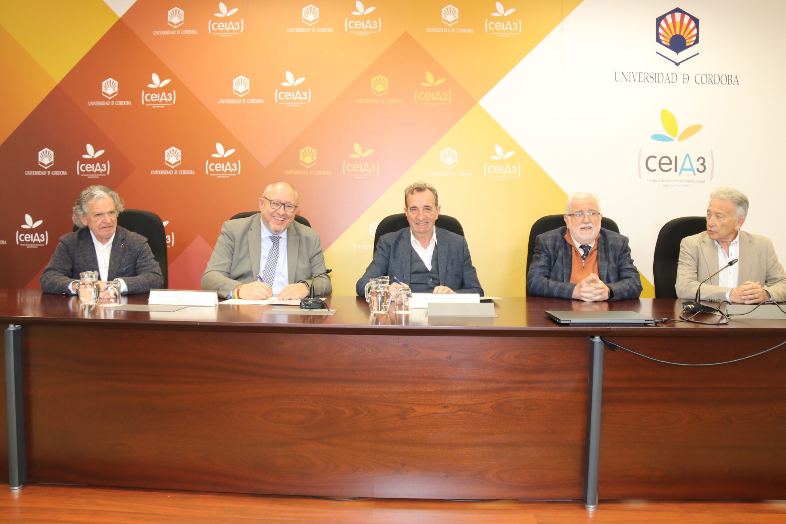 La universidad de Córdoba y Vitalia mejorarán la terapia intensiva de sus residentes mediante el uso de Inteligencia Artificial