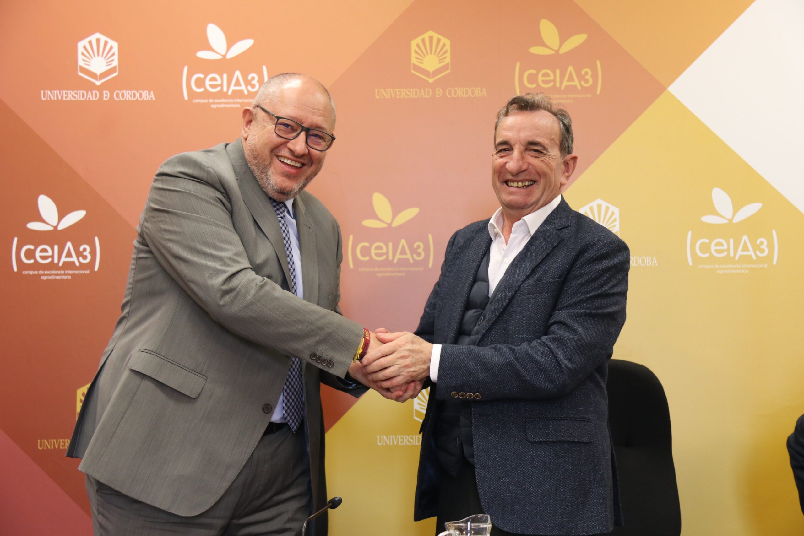 La universidad de Córdoba y Vitalia mejorarán la terapia intensiva de sus residentes mediante el uso de Inteligencia Artificial