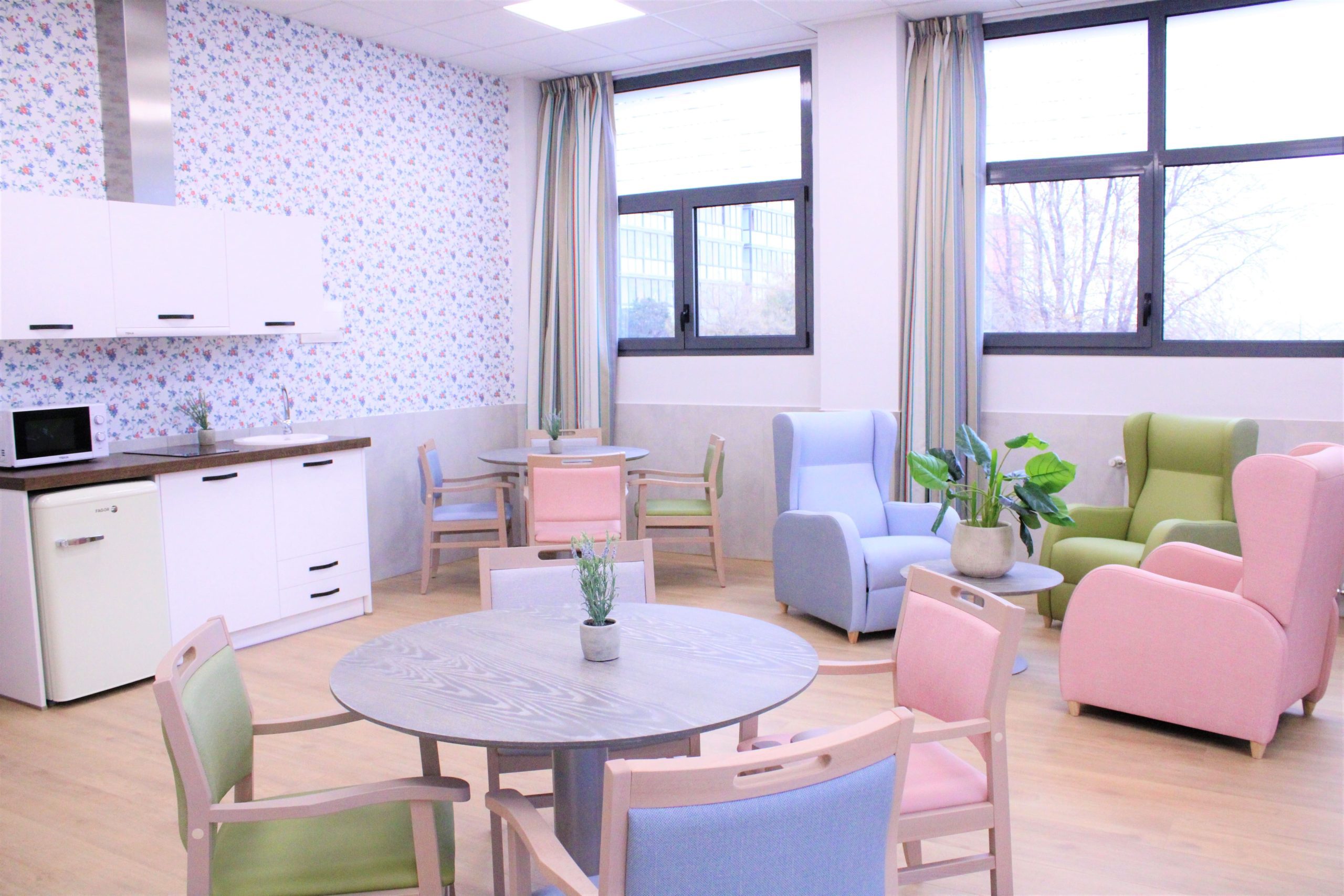 Fundación cuidados dignos, acreditadores de centros libres de sujeciones, visita Vitalia Casablanca