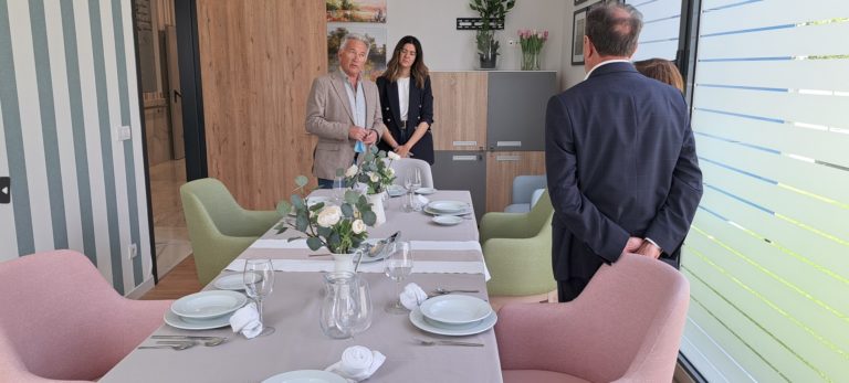 Nos visita Balance sociosanitario para conocer en primera persona el innovador modelo Vitalia