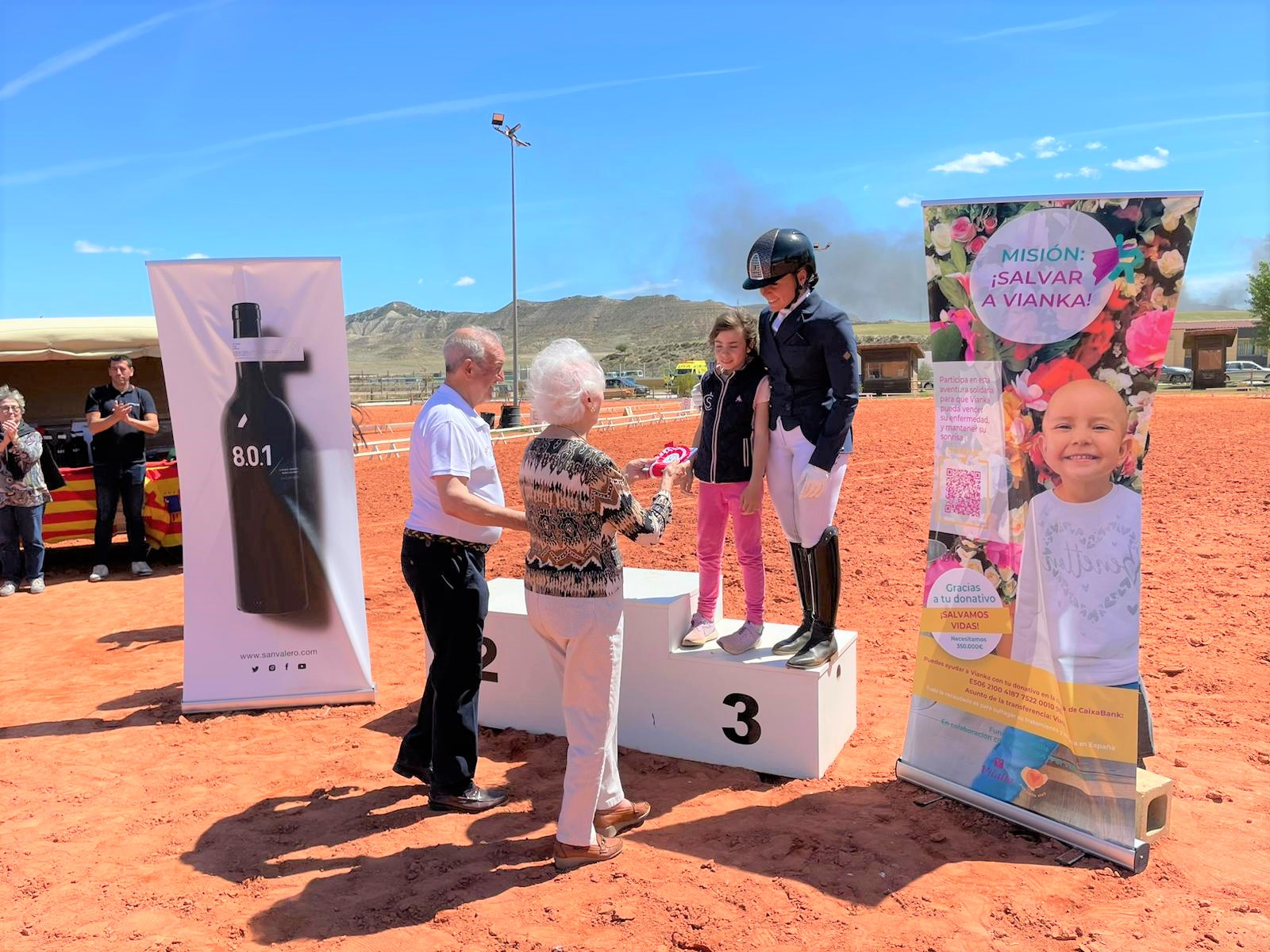 Vitalia entrega el primer premio del concurso nacional de hípica de doma clásica