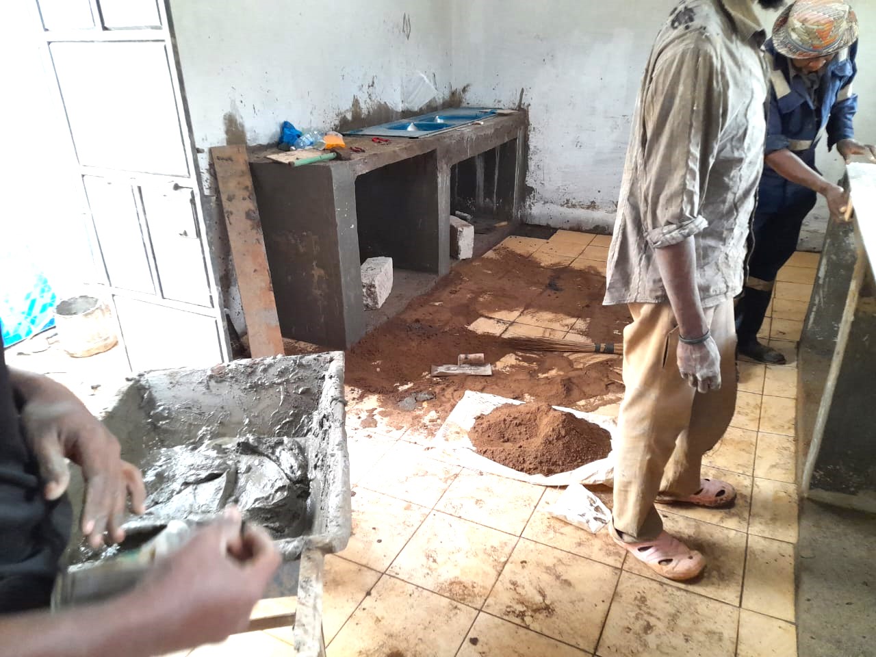 Fundación Vitalia construye un horno de pan en Kithunthi, Kenia