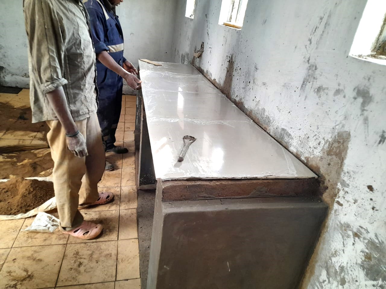 Fundación Vitalia construye un horno de pan en Kithunthi, Kenia