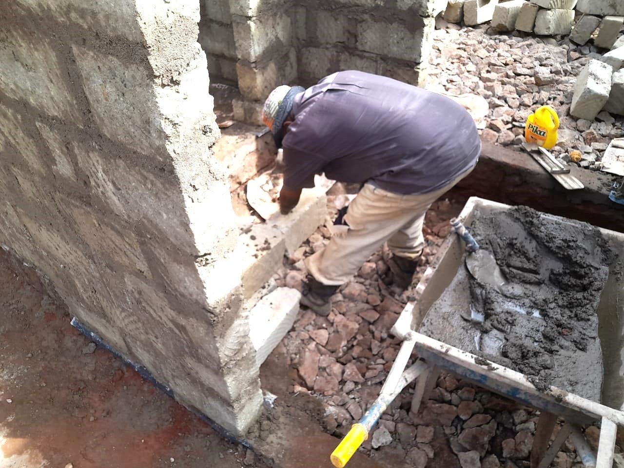 Fundación Vitalia construye un horno de pan en Kithunthi, Kenia