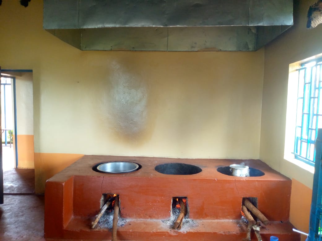 Fundación Vitalia continúa colaborando para mejorar la calidad de Vida de la población de Kithunthi