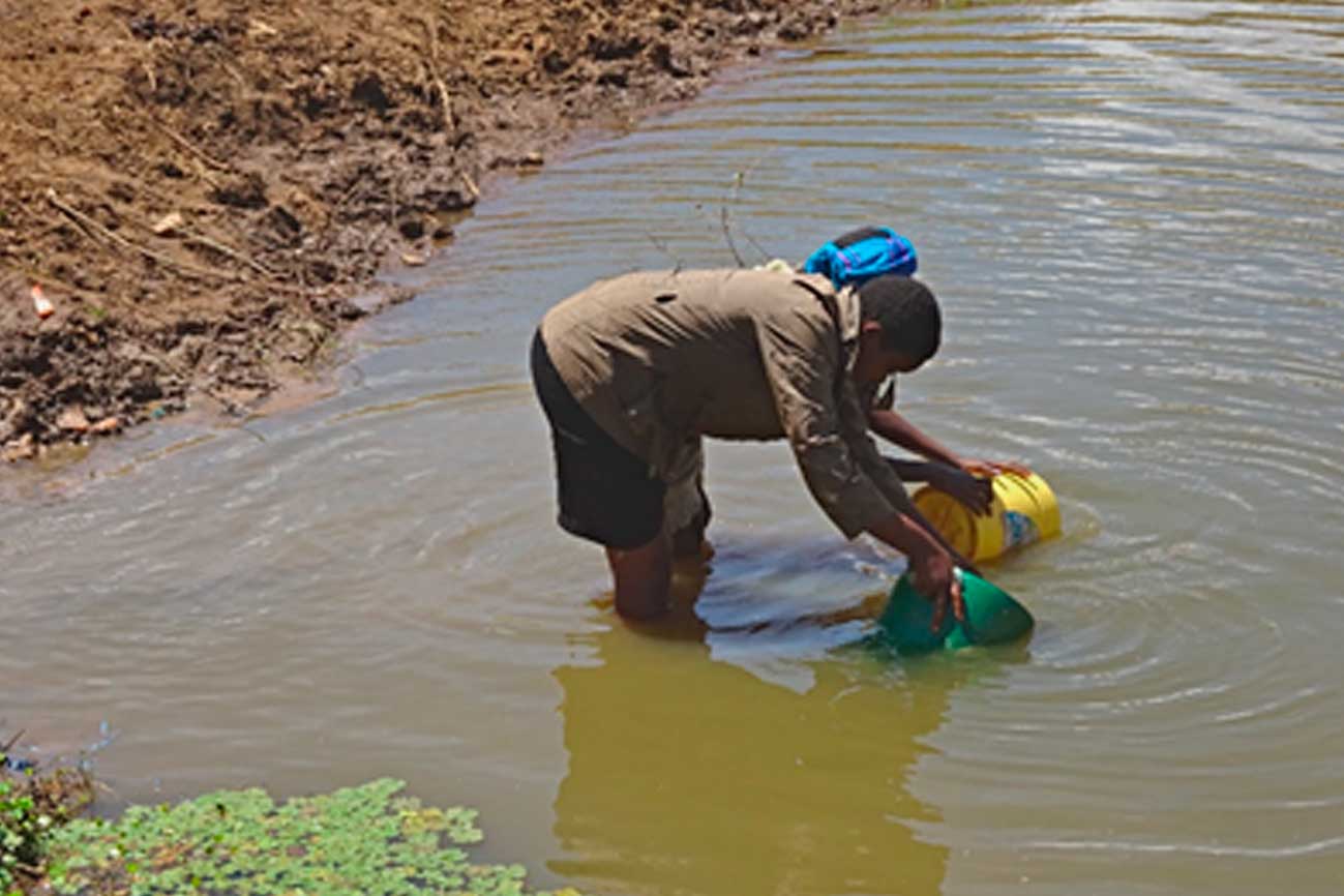 Fundación Vitalia financia una instalación fotovoltaica en Kithunthi (Kenia), para la extracción de agua para consumo y regadío
