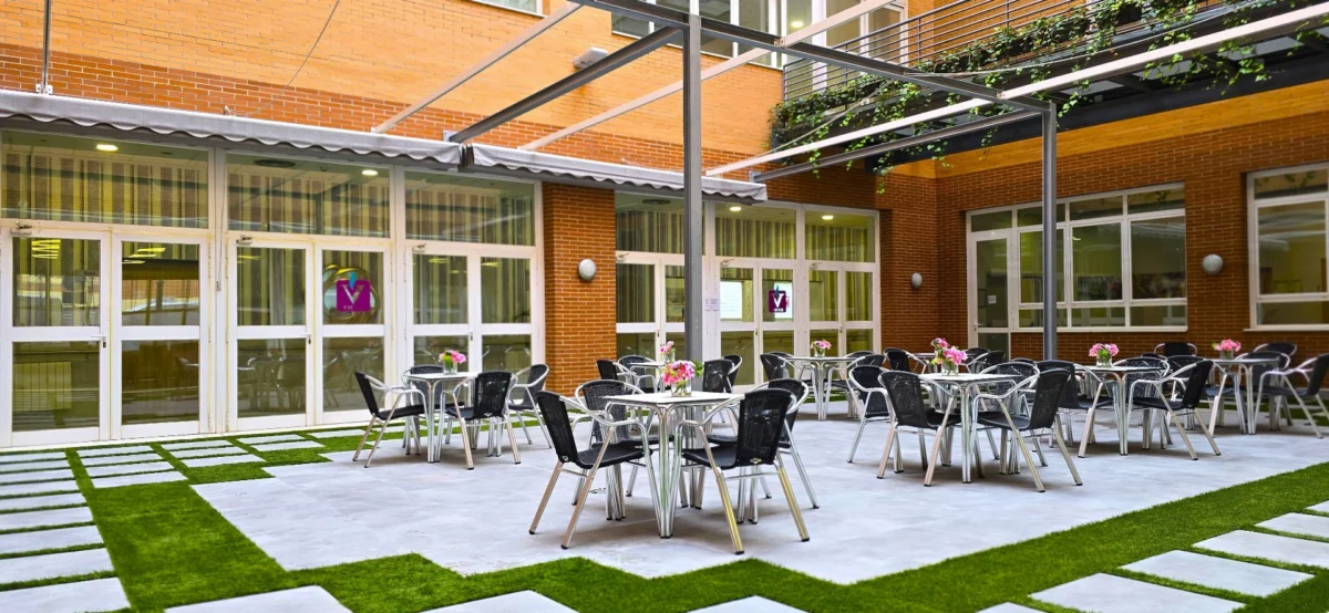 terrazas al aire libre en vitalia parla en la comunidad de madrid