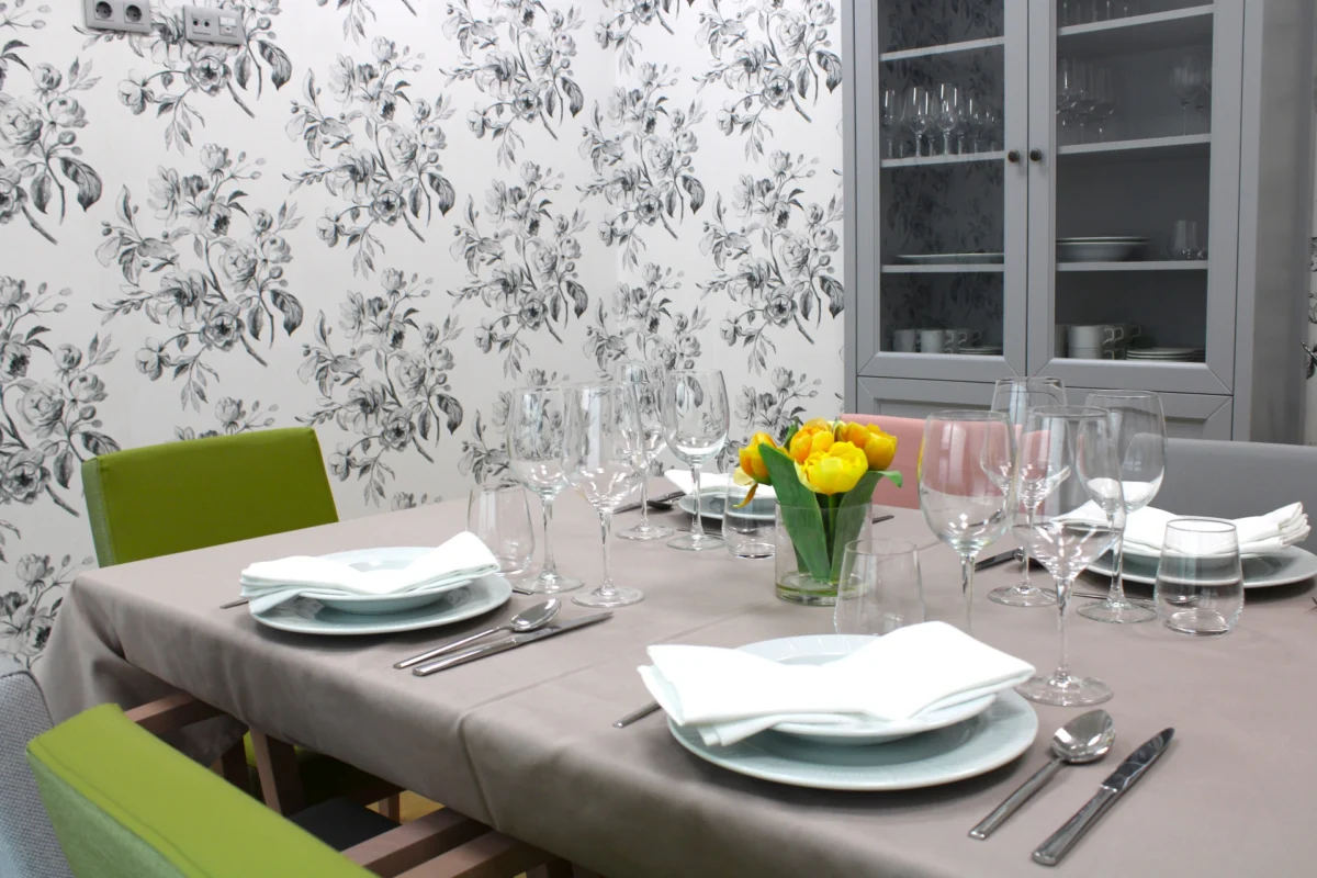 ¡Ayúdanos a bautizar las nuevas "Casas" de Vitalia Gandía y disfruta de una deliciosa comida para dos en El Telero! ¡Tu creatividad tiene premio!