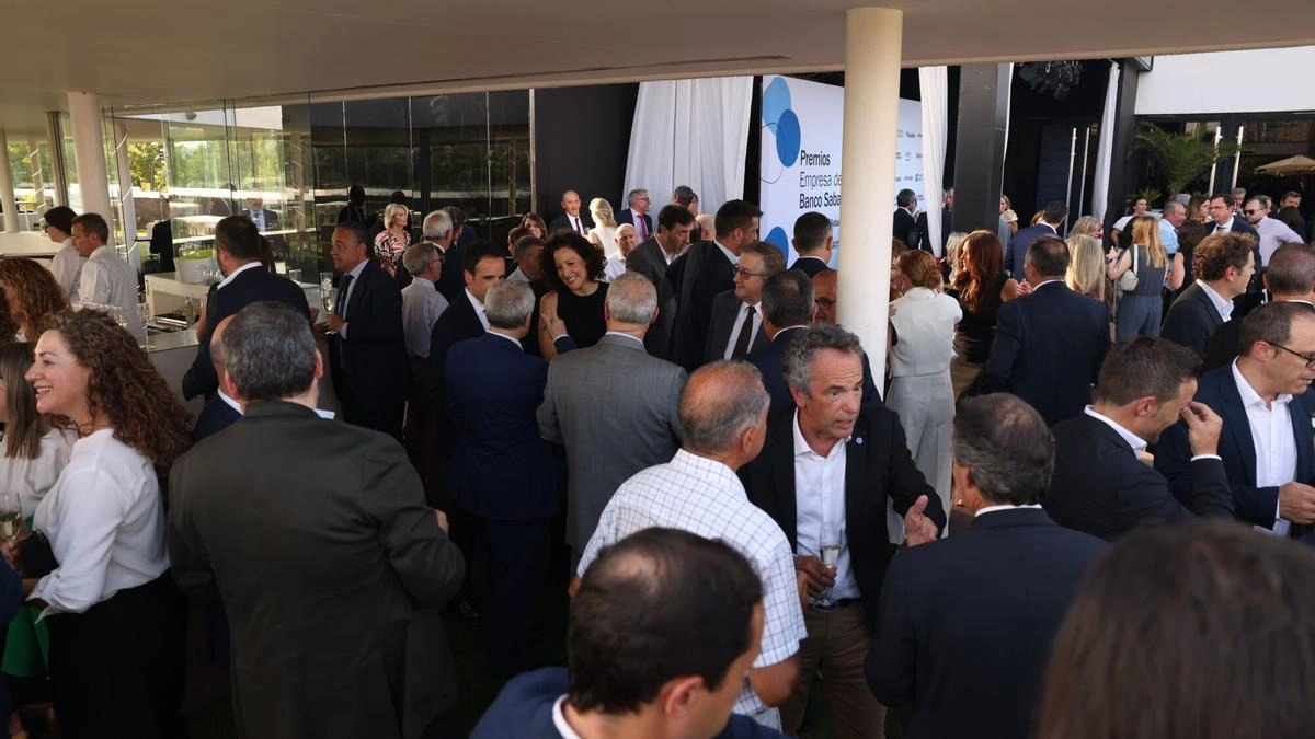 Grupo Vitalia galardón al mayor impacto social en los premios empresa del año