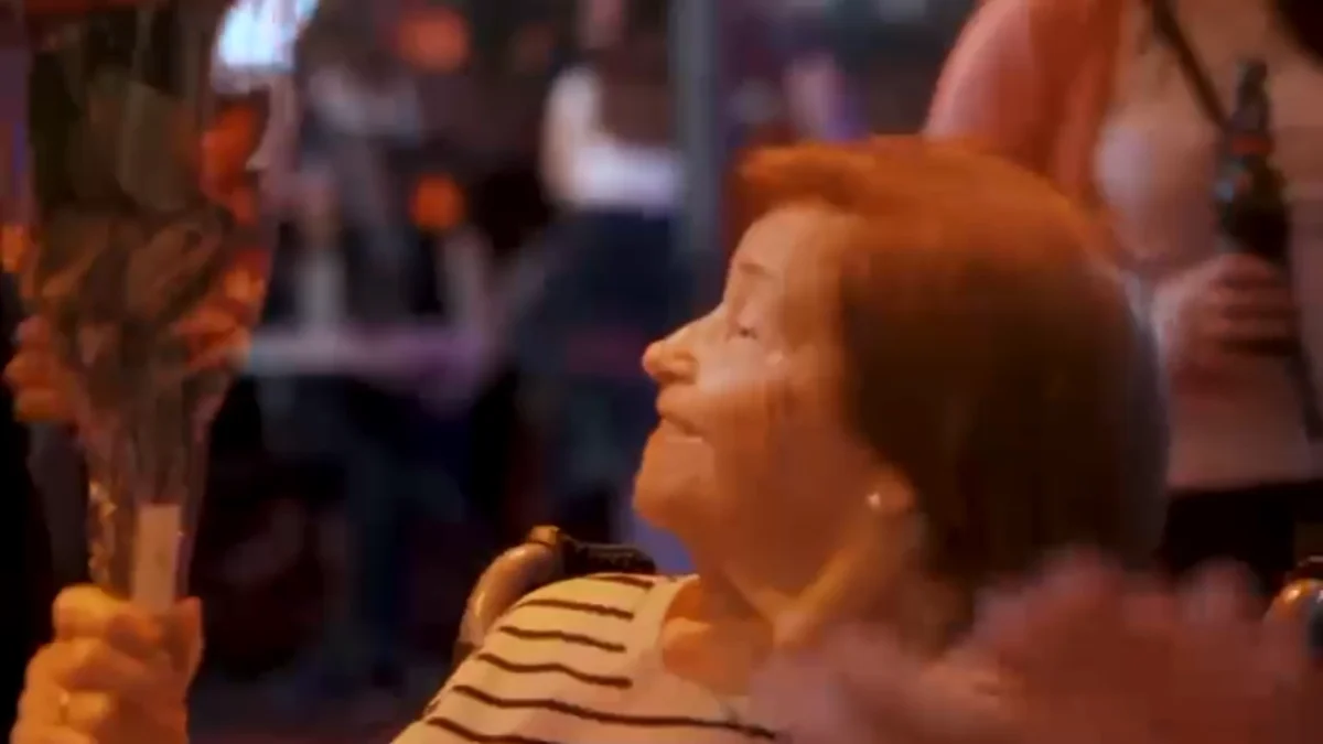¡Sorpresa de cumpleaños inolvidable para María (94) y Ángeles (101) en WAH Show!