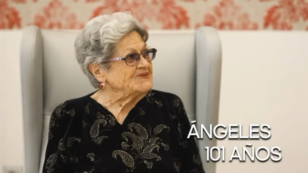 ¡Sorpresa de cumpleaños inolvidable para María (94) y Ángeles (101) en WAH Show!