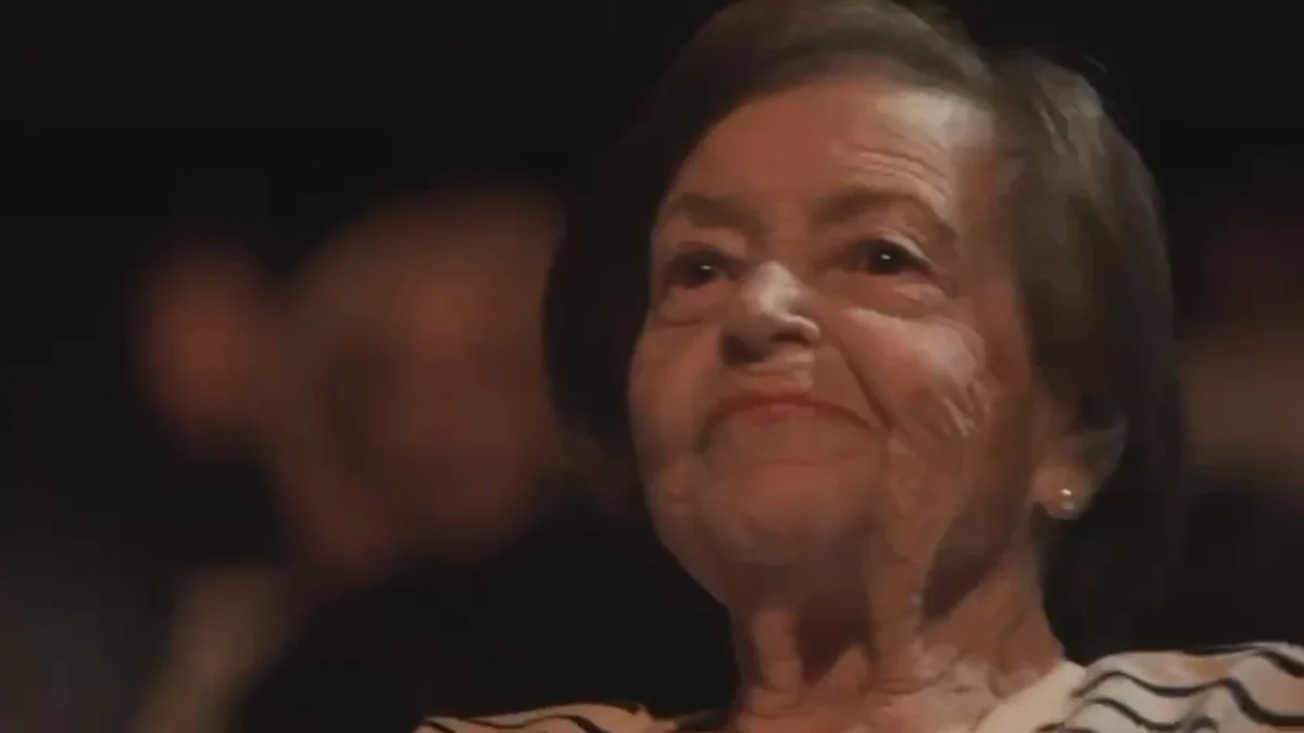 ¡Sorpresa de cumpleaños inolvidable para María (94) y Ángeles (101) en WAH Show!