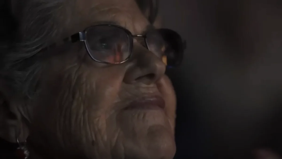 ¡Sorpresa de cumpleaños inolvidable para María (94) y Ángeles (101) en WAH Show!