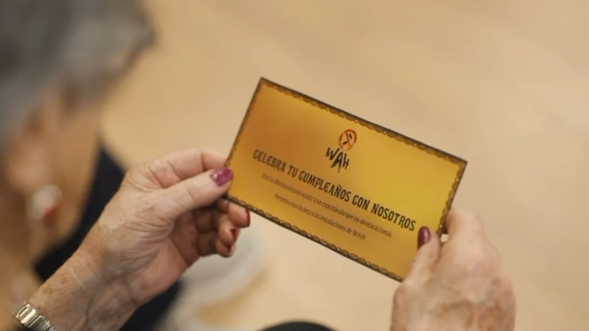 ¡Sorpresa de cumpleaños inolvidable para María (94) y Ángeles (101) en WAH Show!