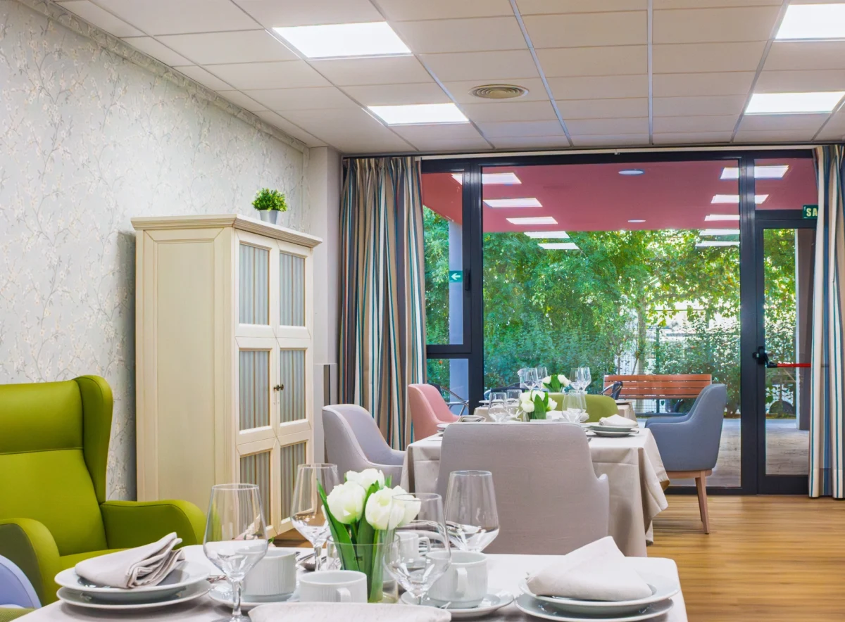 ¡Descubre el renovado Vitalia Kansas! 😍🥳 Una residencia para vivir como en una casa con jardín