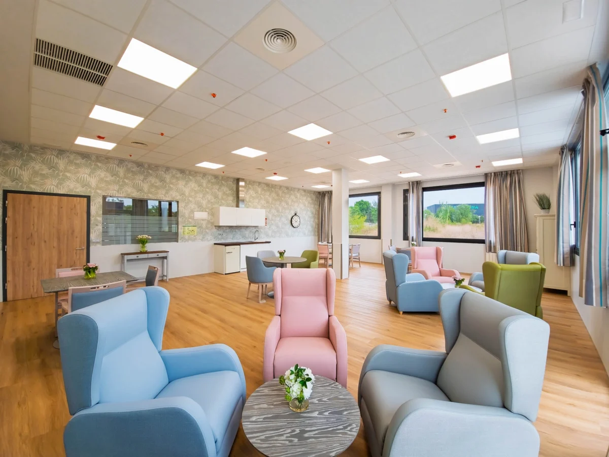 ¡Puerta abiertas de Vitalia Rubí, el nuevo referente en cuidado de la tercera edad en Barcelona!