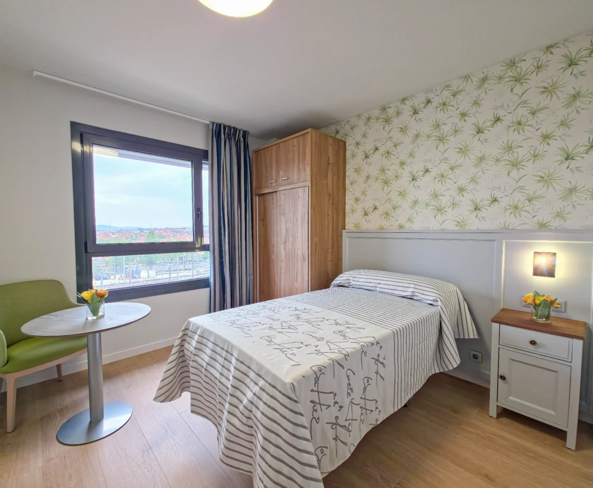 ¡Puerta abiertas de Vitalia Rubí, el nuevo referente en cuidado de la tercera edad en Barcelona!