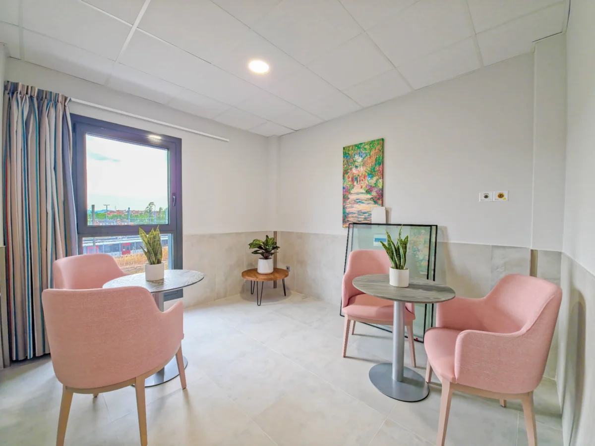 ¡Puerta abiertas de Vitalia Rubí, el nuevo referente en cuidado de la tercera edad en Barcelona!