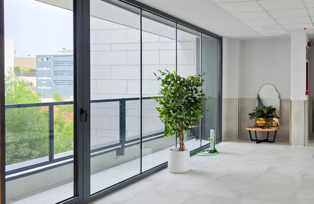 ¡Puerta abiertas de Vitalia Rubí, el nuevo referente en cuidado de la tercera edad en Barcelona!