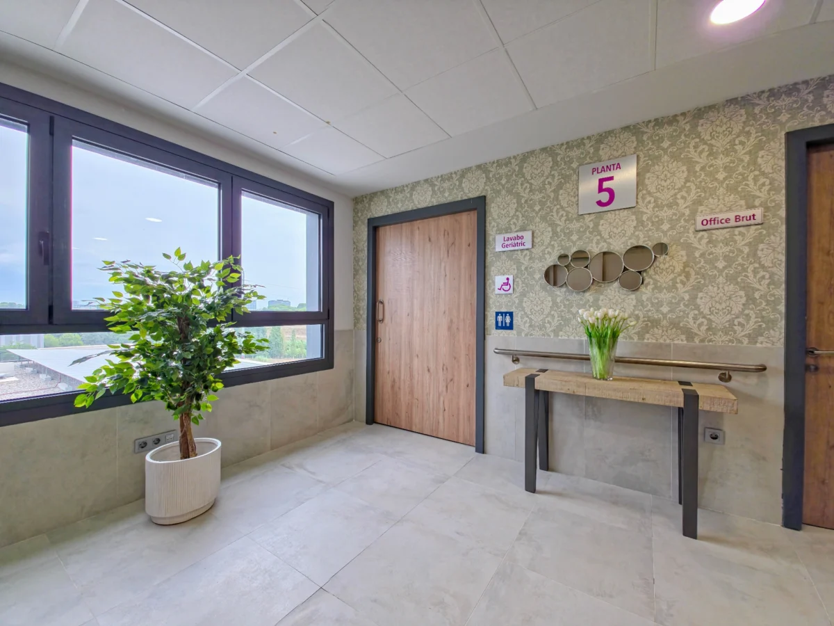 ¡Puerta abiertas de Vitalia Rubí, el nuevo referente en cuidado de la tercera edad en Barcelona!