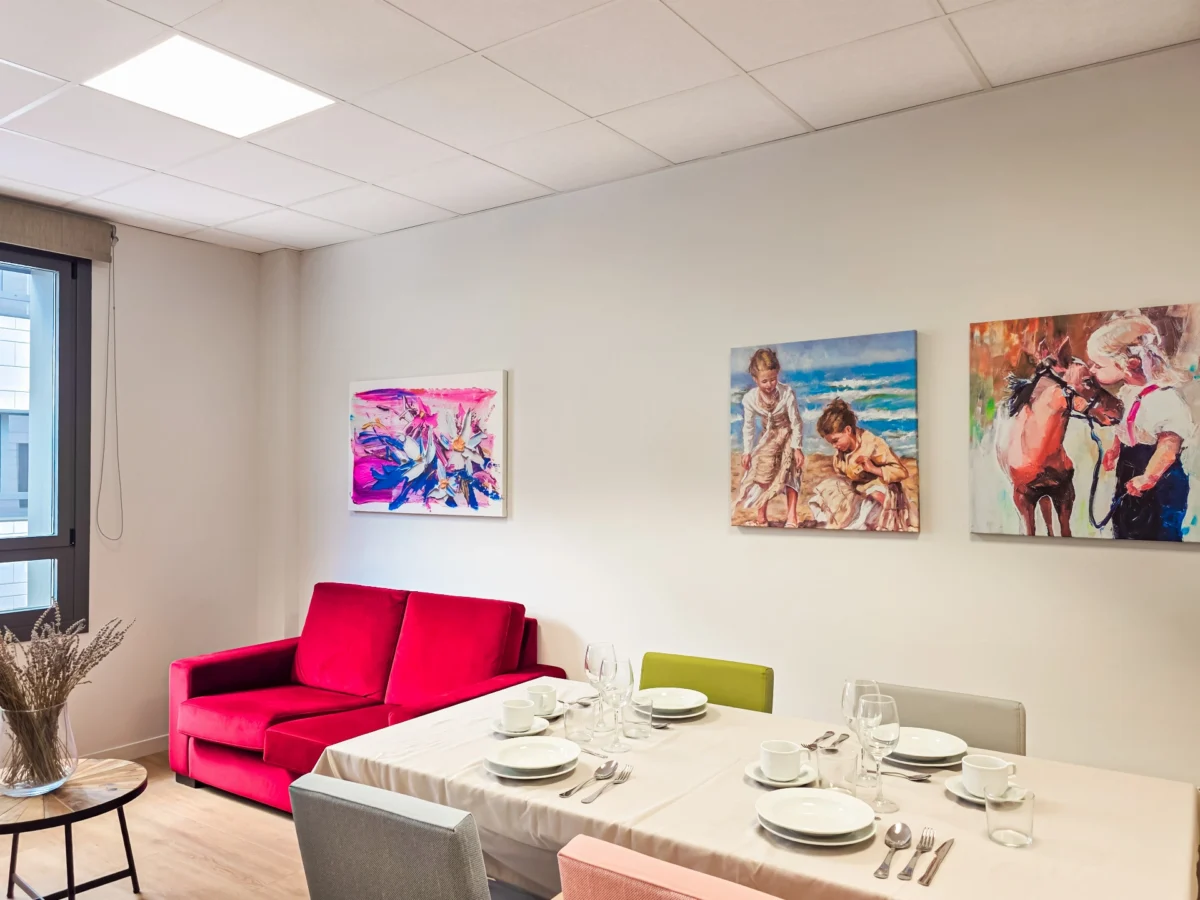 ¡Este verano, vive la tranquilidad en Vitalia Sabadell! ☀️ Tu centro ideal para mayores en Barcelona