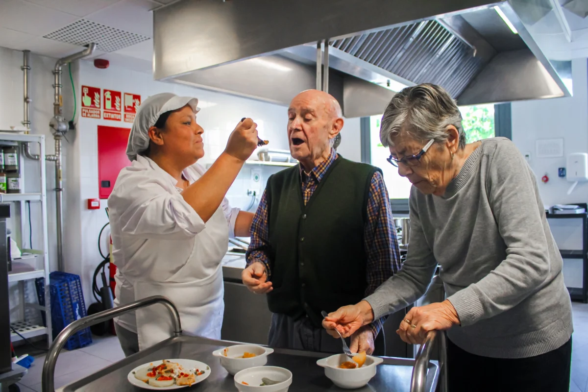 ¡Este verano, vive la tranquilidad en Vitalia Sabadell! ☀️ Tu centro ideal para mayores en Barcelona
